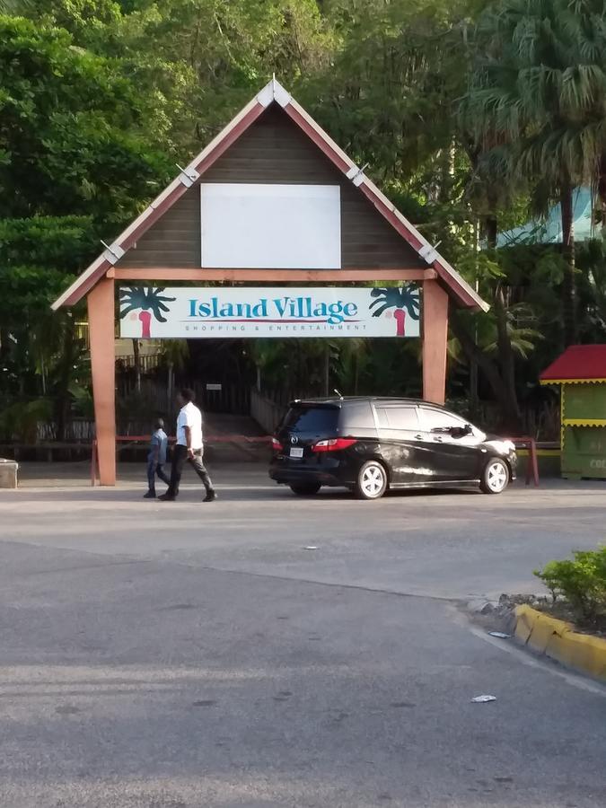 אוצ'ו ריוס Mcfarlane'S Place מראה חיצוני תמונה